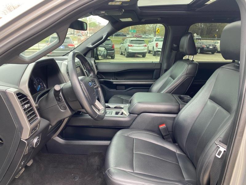 Ford Expedition XLT 2021