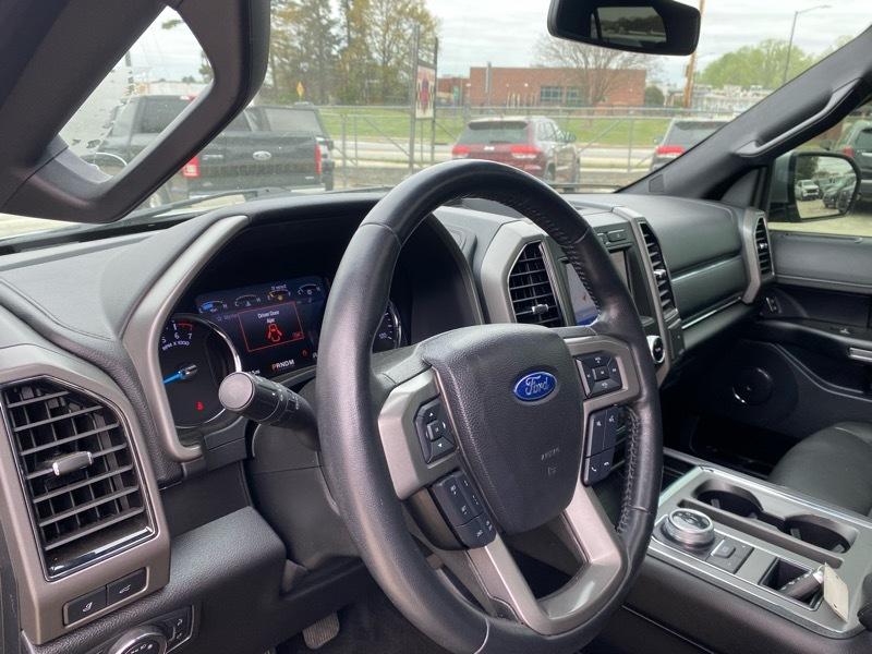 Ford Expedition XLT 2021