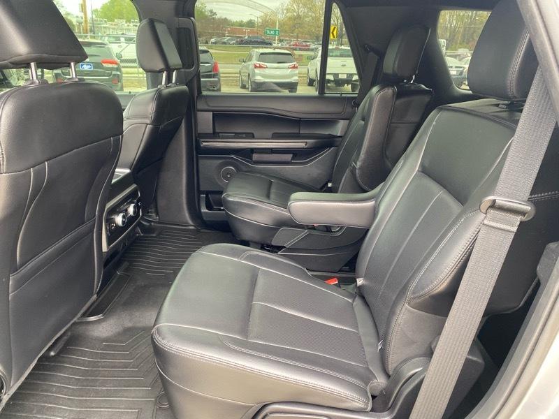 Ford Expedition XLT 2021
