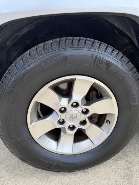 Toyota 4Runner SR5 2WD 2012