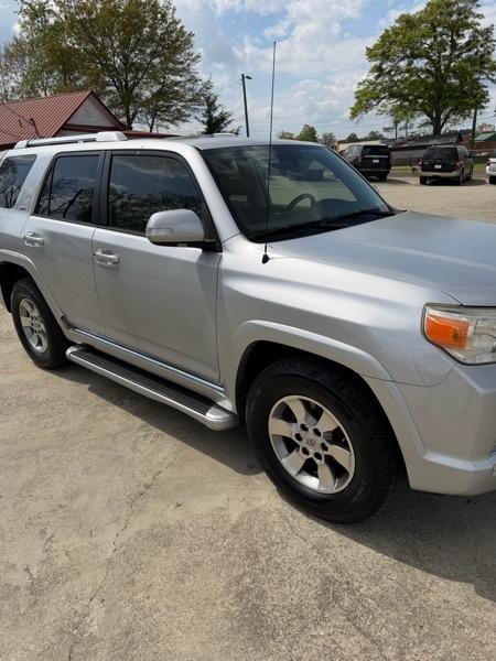 Toyota 4Runner SR5 2WD 2012
