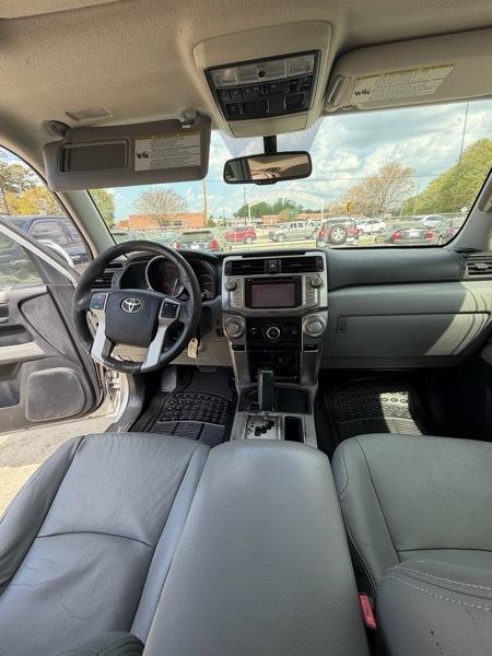 Toyota 4Runner SR5 2WD 2012