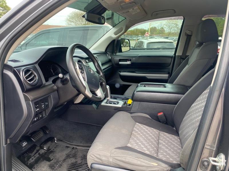 Toyota Tundra SR5 5.7L V8 FFV Double Cab 4WD 2019