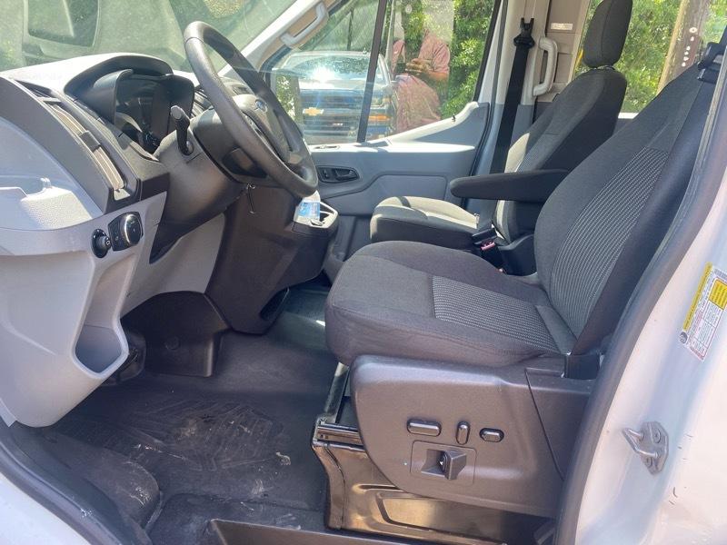 Ford Transit 350 Wagon Med. Roof XLT w/Sliding Pass. 148-in. WB 2018