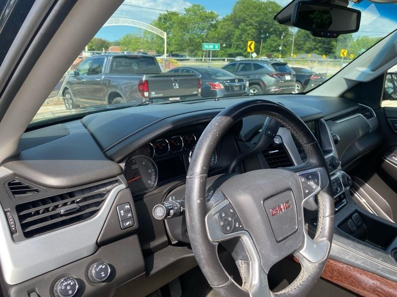 GMC Yukon SLT 4WD 2017