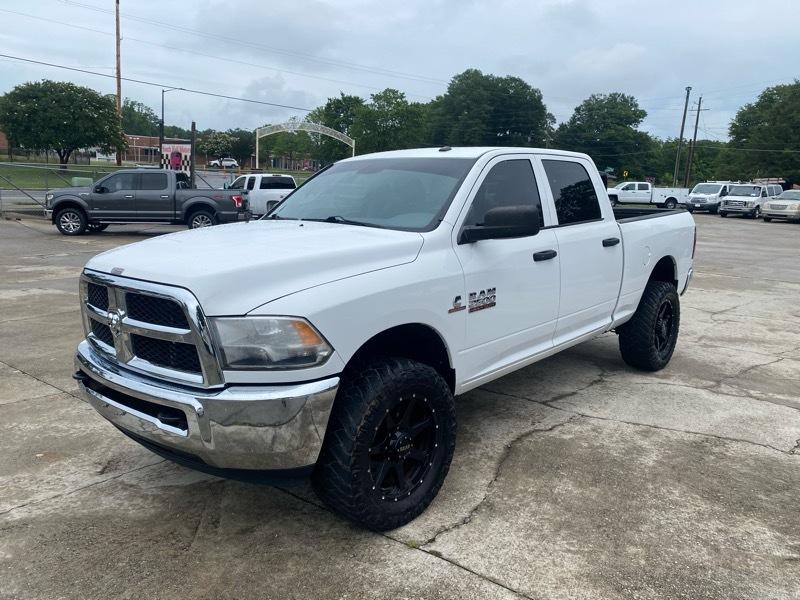 RAM 2500 Tradesman 4x4 Crew Cab 6'4" Box 2014