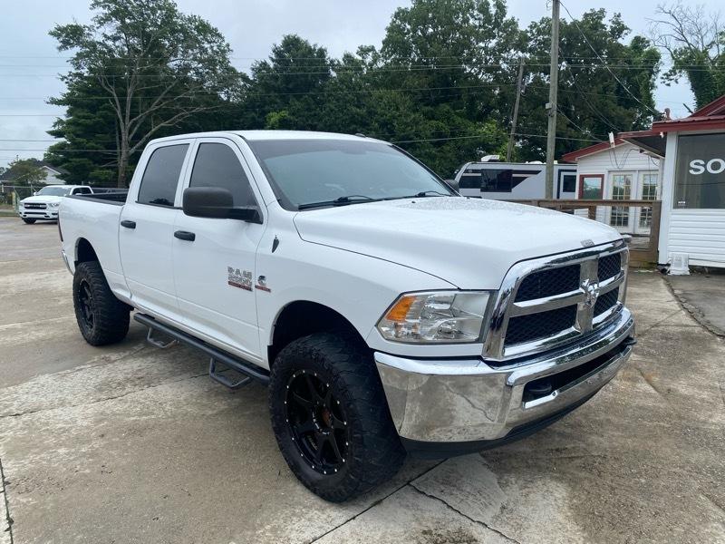 RAM 2500 Tradesman 4x4 Crew Cab 6'4" Box 2014