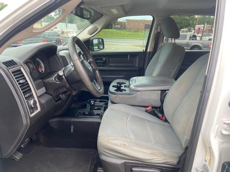 RAM 2500 Tradesman 4x4 Crew Cab 6'4" Box 2014