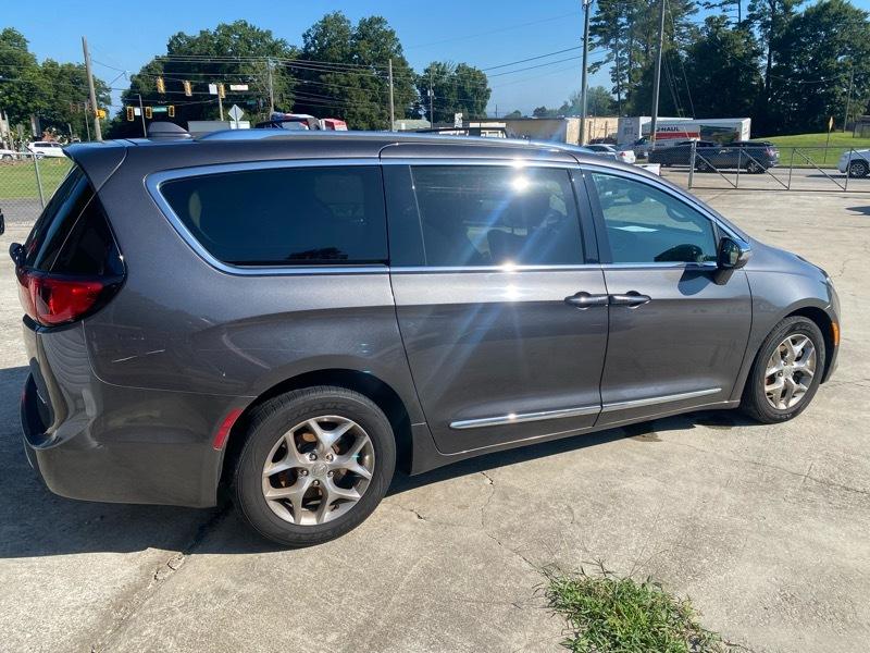 Chrysler Pacifica Limited 2019