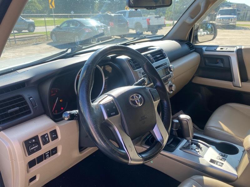 Toyota 4Runner SR5 4WD 2010