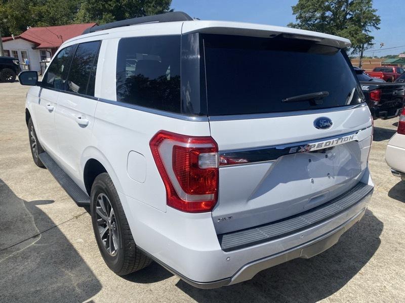 Ford Expedition XLT 4WD 2021