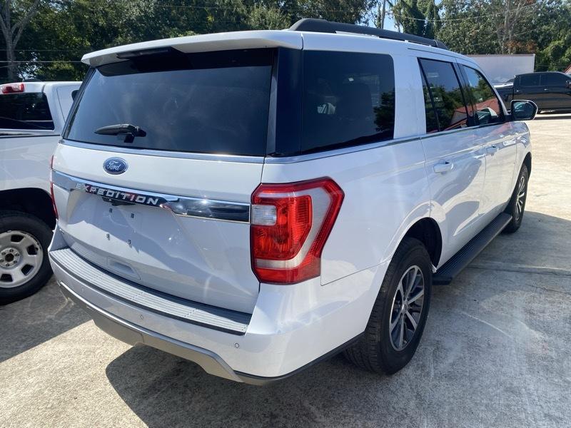 Ford Expedition XLT 4WD 2021