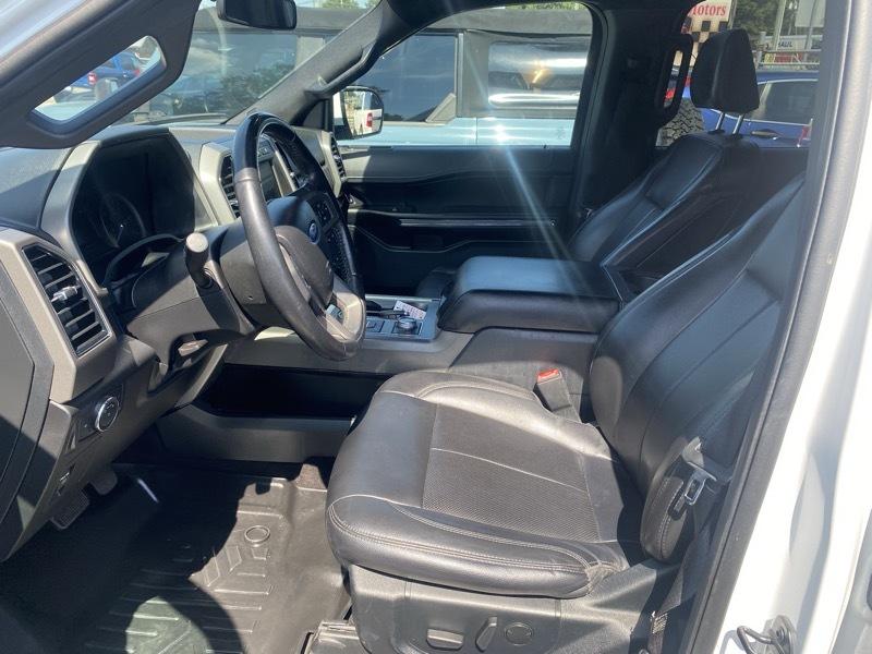 Ford Expedition XLT 4WD 2021