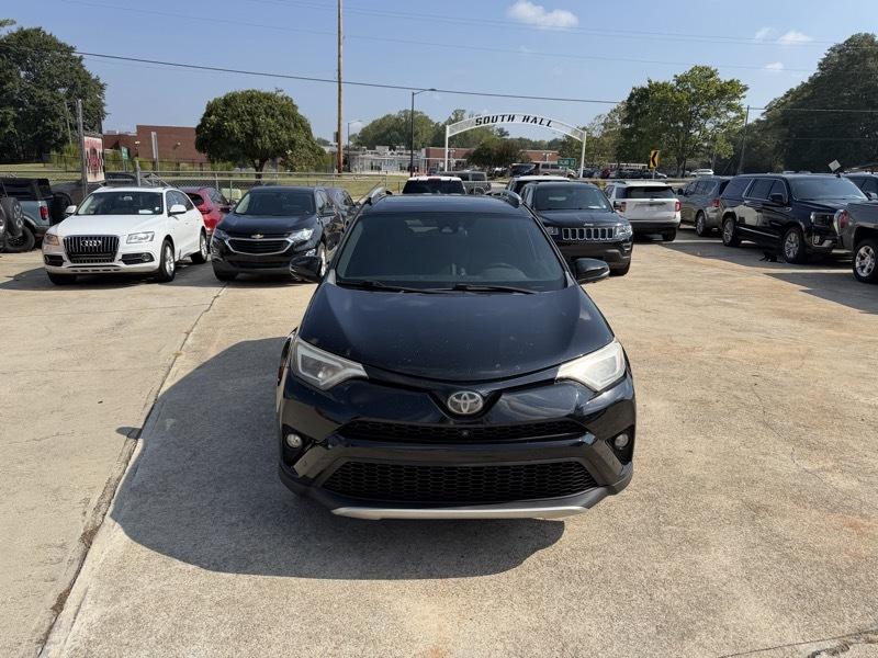 Toyota RAV4 SE FWD 2016