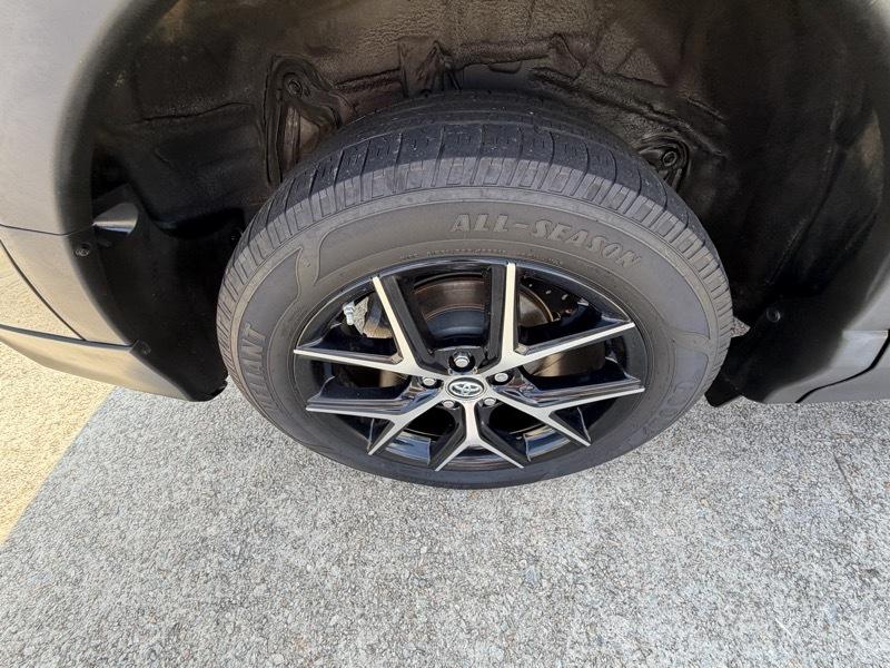 Toyota RAV4 SE FWD 2016