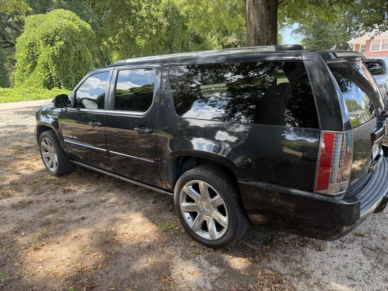Cadillac Escalade ESV AWD Premium 2012