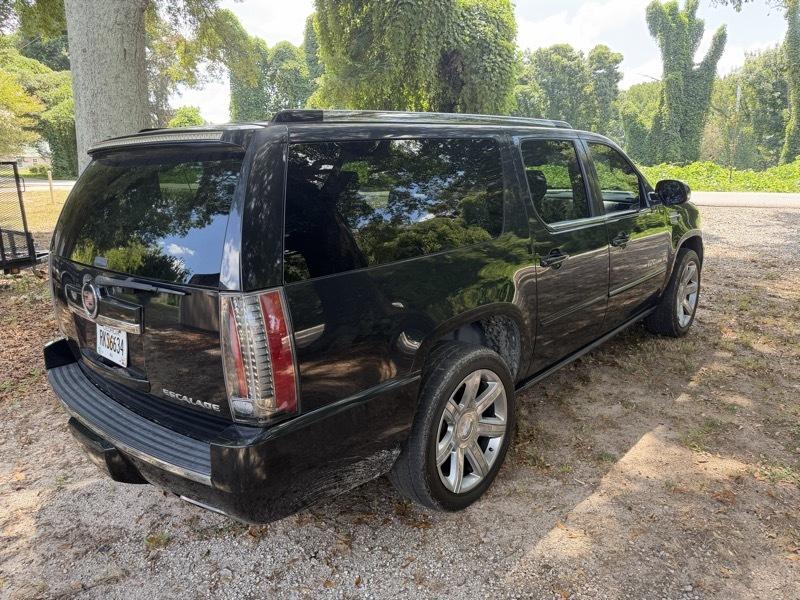Cadillac Escalade ESV AWD Premium 2012