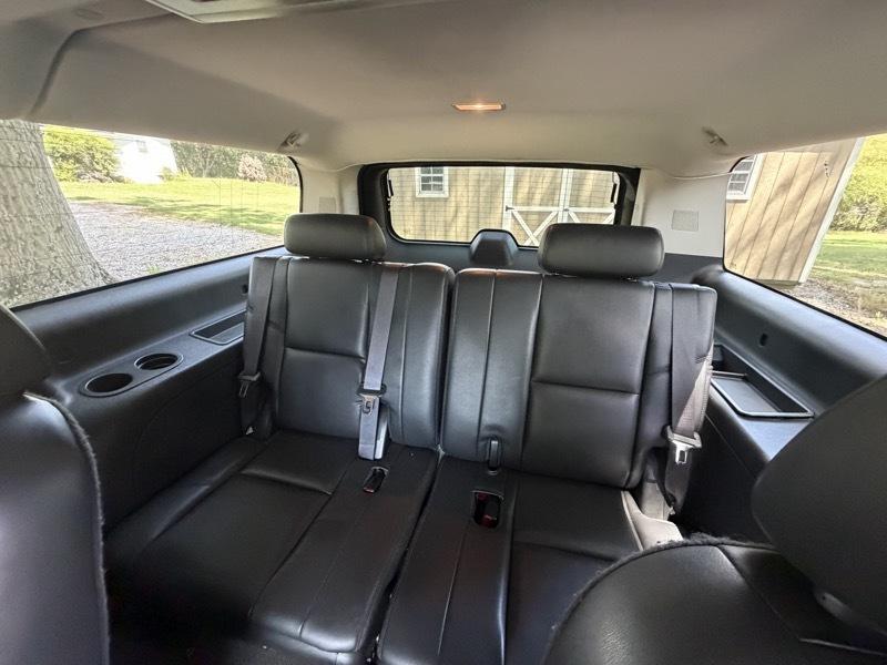 Cadillac Escalade ESV AWD Premium 2012
