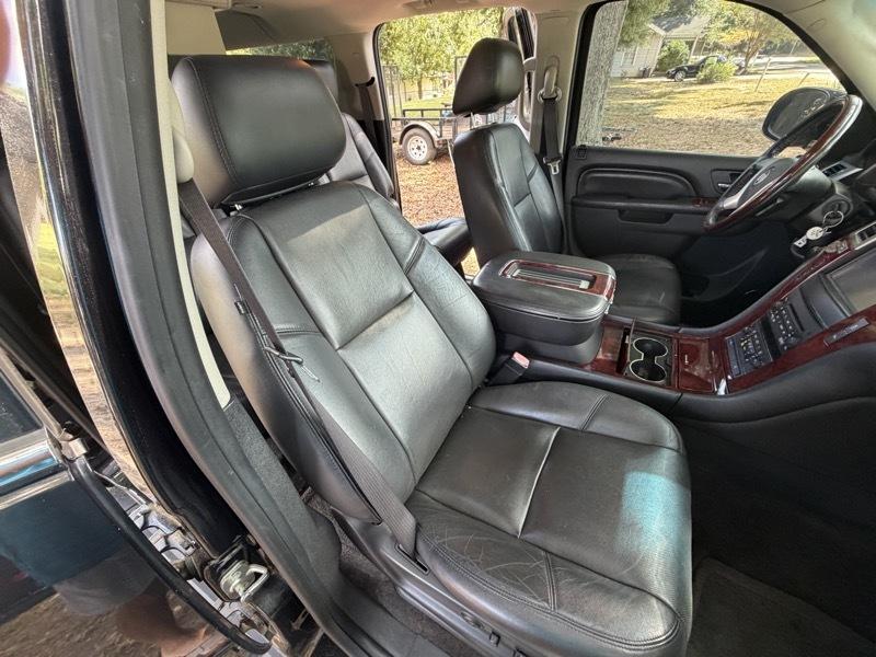 Cadillac Escalade ESV AWD Premium 2012