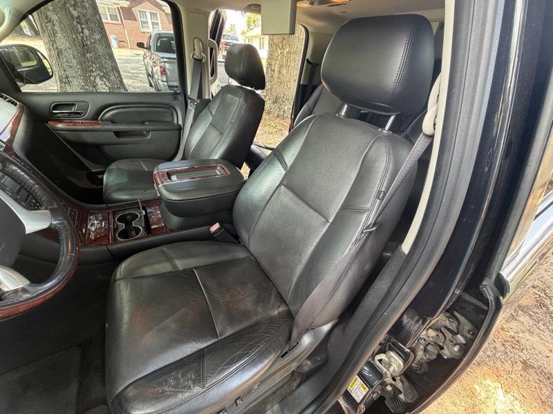 Cadillac Escalade ESV AWD Premium 2012