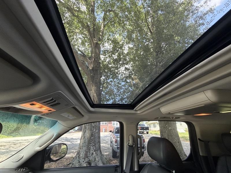 Cadillac Escalade ESV AWD Premium 2012