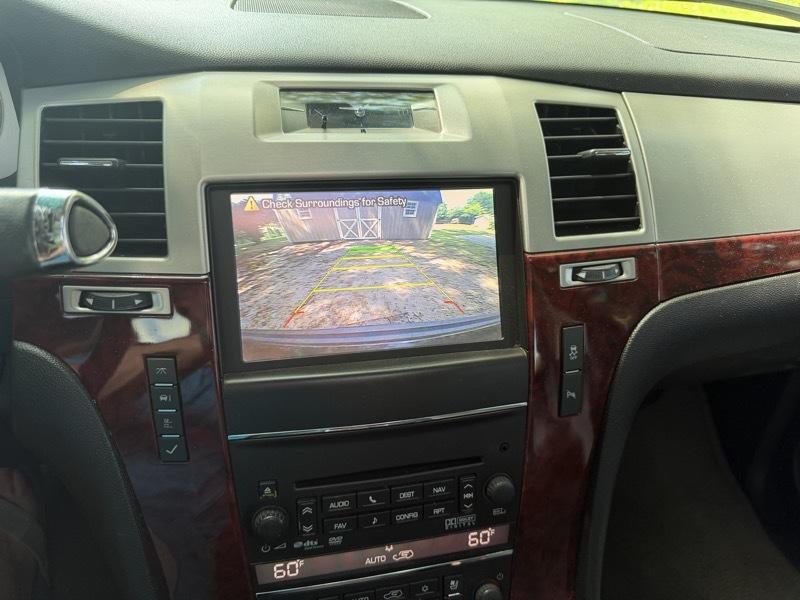 Cadillac Escalade ESV AWD Premium 2012