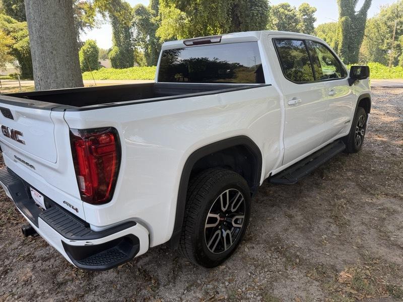 GMC Sierra 1500 AT4 Crew Cab Short Box 4WD 2021