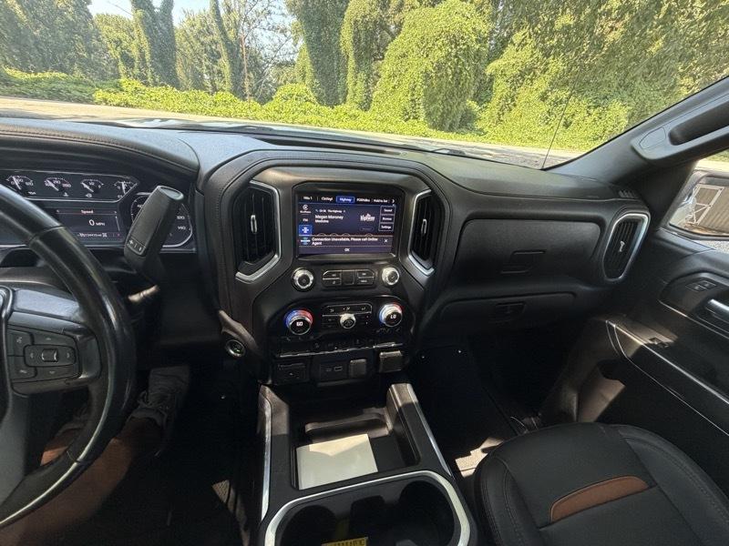 GMC Sierra 1500 AT4 Crew Cab Short Box 4WD 2021