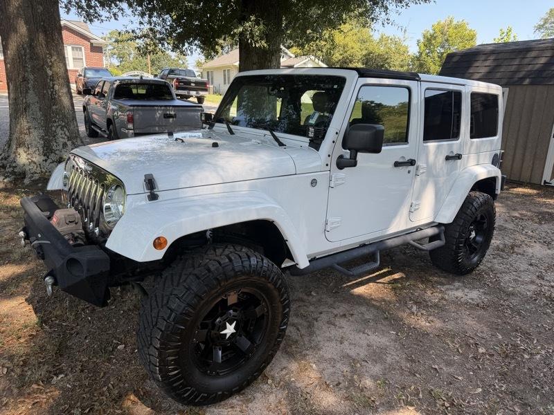 Jeep Wrangler Unlimited Sahara 4WD 2011