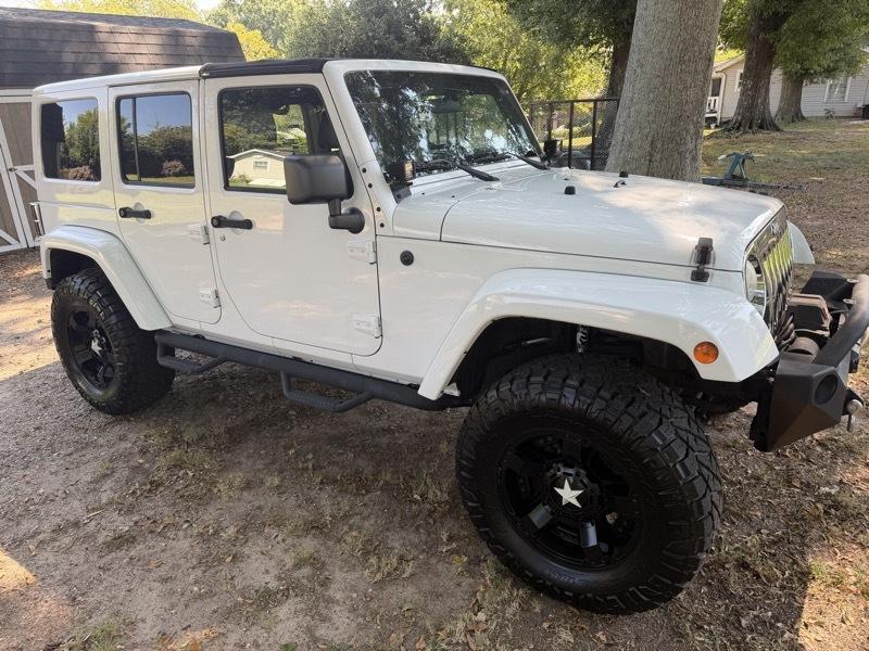 Jeep Wrangler Unlimited Sahara 4WD 2011