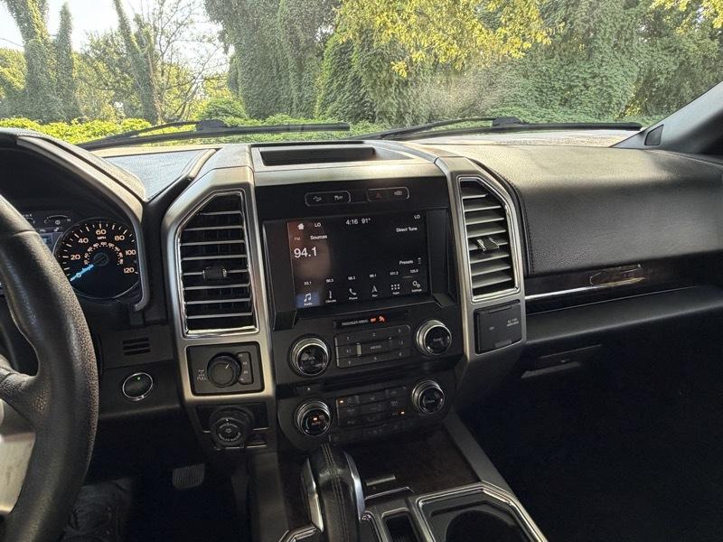 Ford F-150 Lariat SuperCrew 5.5-ft. Bed 4WD 2016
