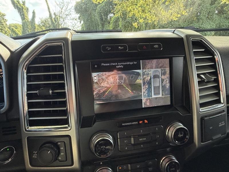 Ford F-150 Lariat SuperCrew 5.5-ft. Bed 4WD 2016