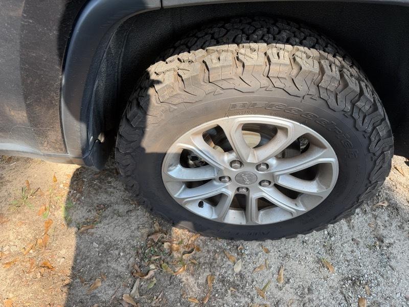 Jeep Grand Cherokee Laredo 2WD 2014