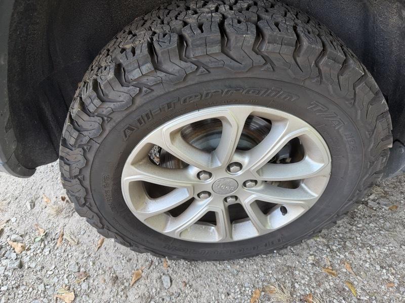 Jeep Grand Cherokee Laredo 2WD 2014