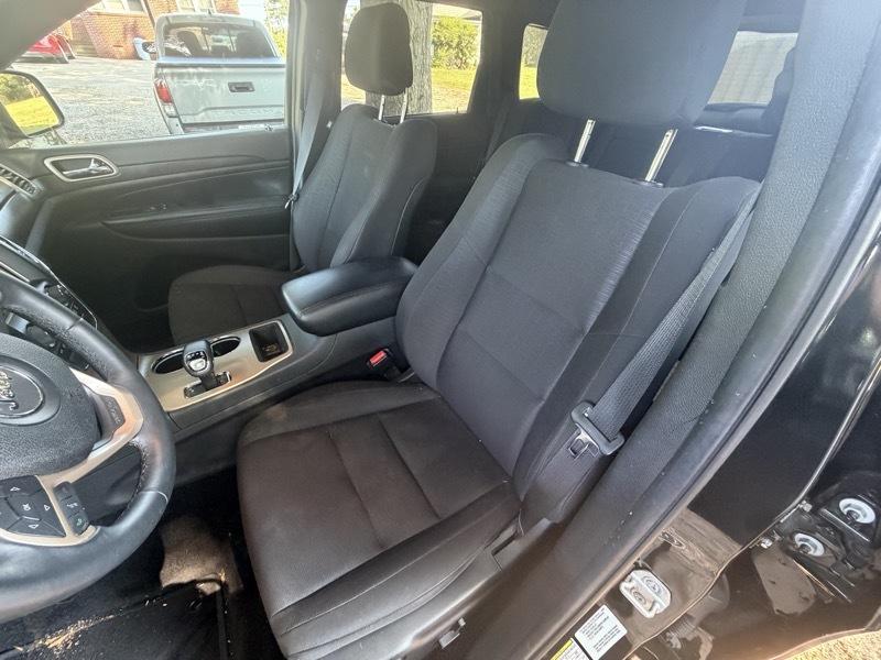 Jeep Grand Cherokee Laredo 2WD 2014