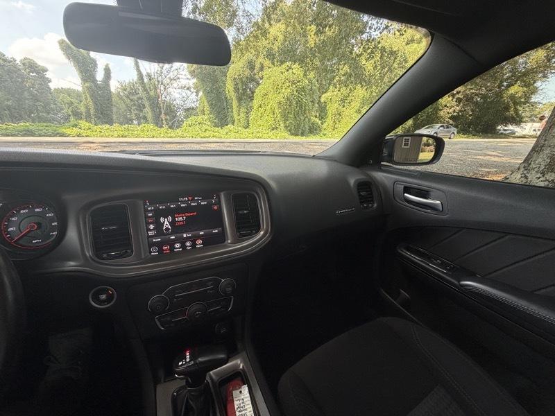 Dodge Charger photo 18