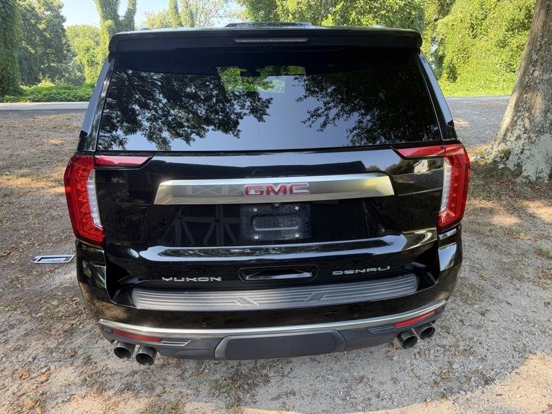 GMC Yukon XL Denali 2WD 4dr 1500 2021