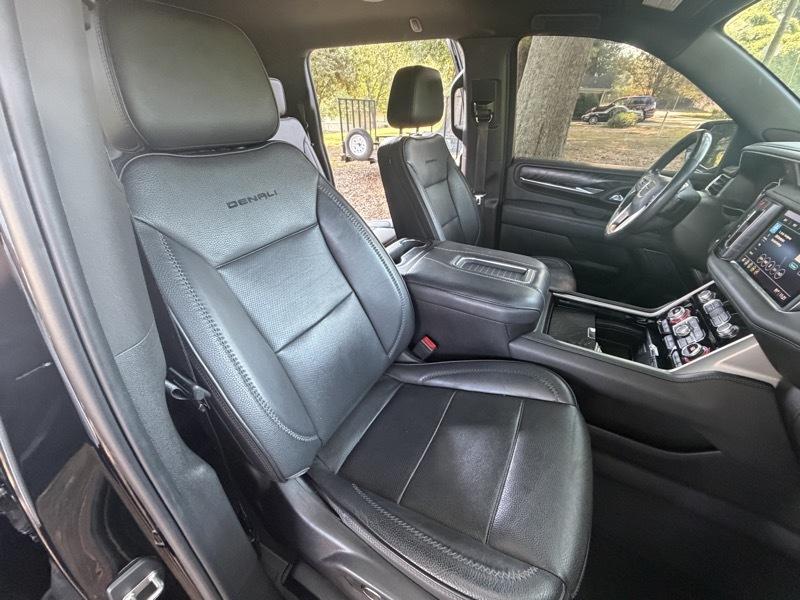 GMC Yukon XL Denali 2WD 4dr 1500 2021