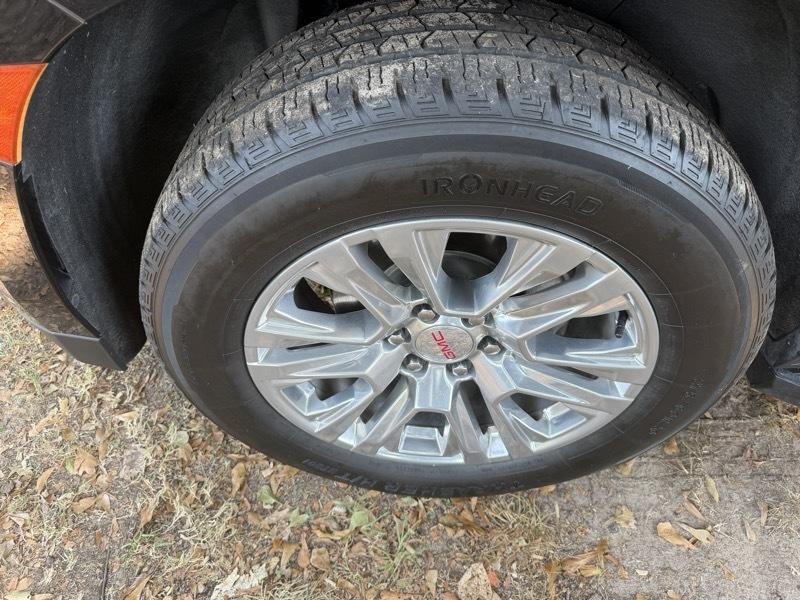 GMC Yukon XL Denali 2WD 4dr 1500 2021