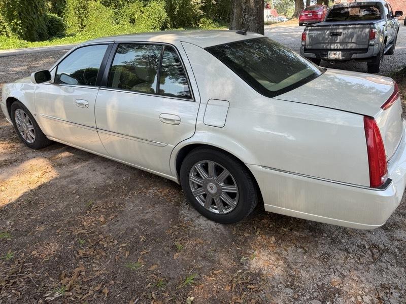 Cadillac DTS Luxury II 2008