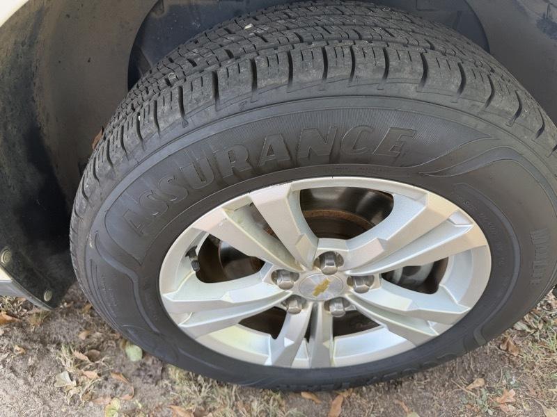 Chevrolet Equinox 1LT 2WD 2012
