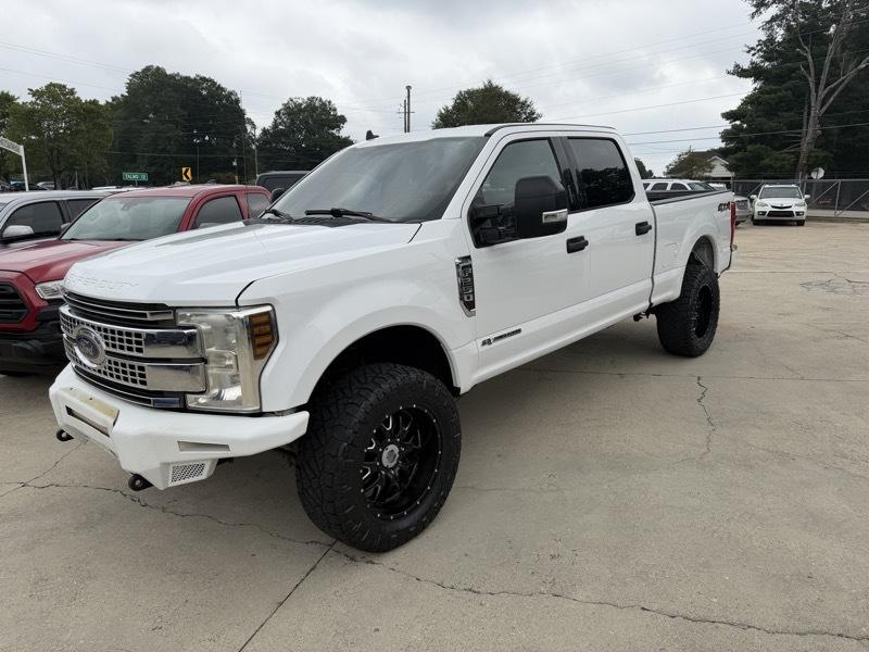 Ford F-250 SD XLT Crew Cab 4WD 2019