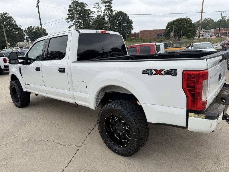 Ford F-250 SD XLT Crew Cab 4WD 2019