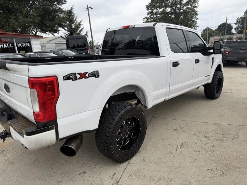 Ford F-250 SD XLT Crew Cab 4WD 2019