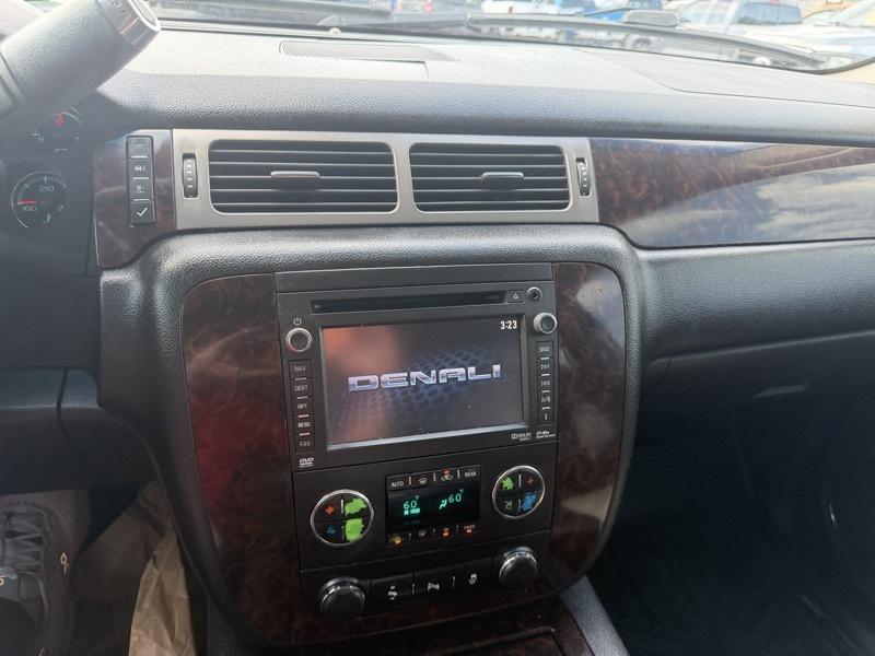 GMC Yukon Denali AWD 2014