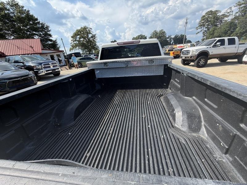 Chevrolet Silverado photo 9