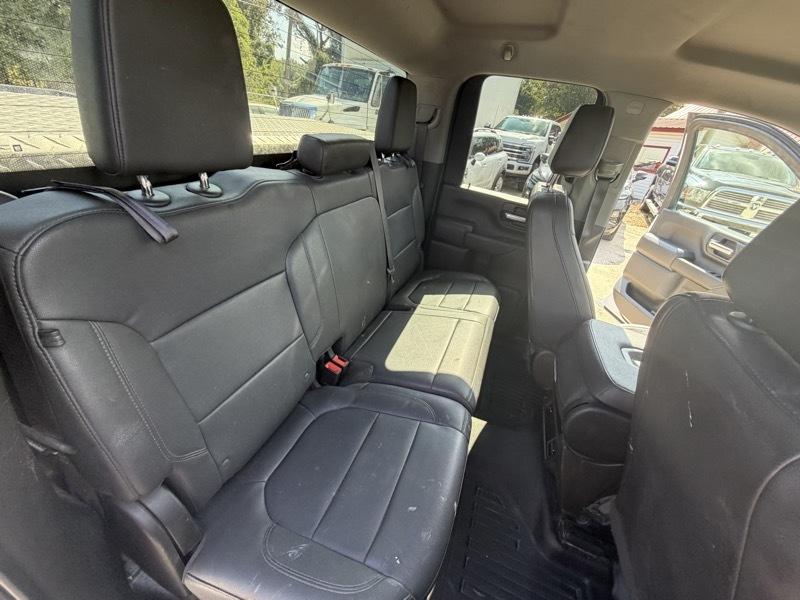 Chevrolet Silverado photo 18