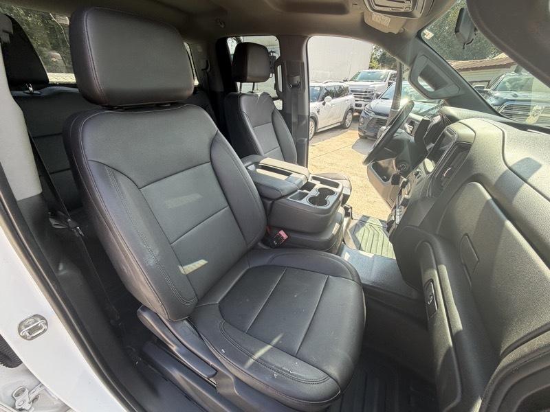 Chevrolet Silverado photo 19