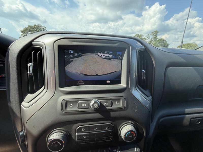 Chevrolet Silverado photo 22