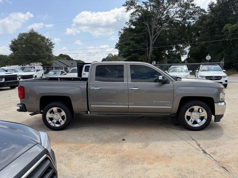 Chevrolet Silverado 1500 LTZ Crew Cab 2WD 2017